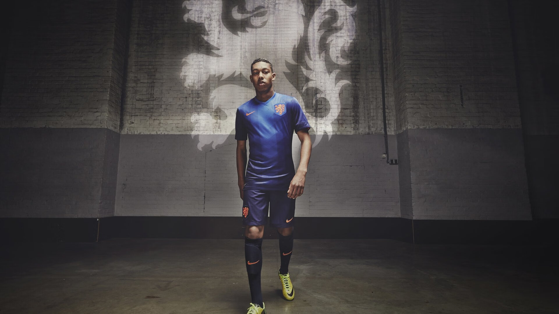 爱游戏体育app-电竞行业广告投放规模持续增长,市场潜力巨大,电竞广告片